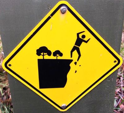 Beware the Unstable Cliff Edge (Photo taken by Oanh Tran)