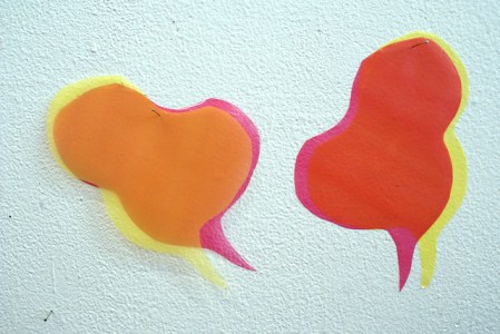 Speech bubbles at Erg by Marc Walthieu | flickr.com | Shared via CC BY-NC-ND 2.0